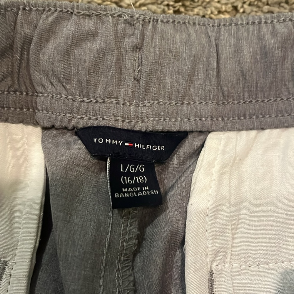 Shorts - Picture 2 of 3